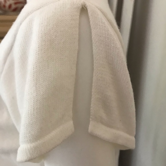 Gap white top - Picture 2 of 4